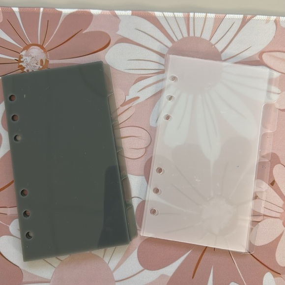 Moterm Luxe Ring Planner in Personal size with inserts, dashboards & dividers - Picture 11 of 15